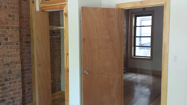 Rented by Nooklyn NYC LLC | media 30