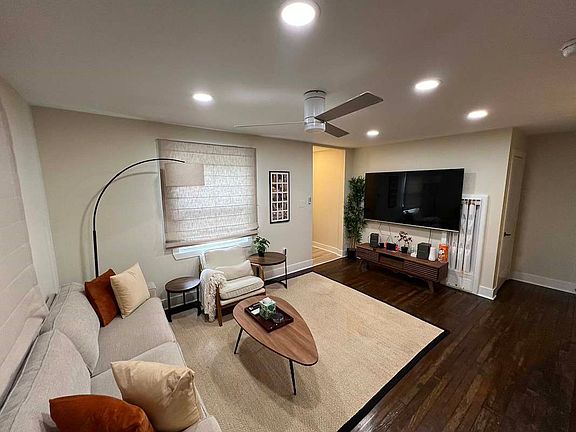 4th image of 943 Rittiner Dr