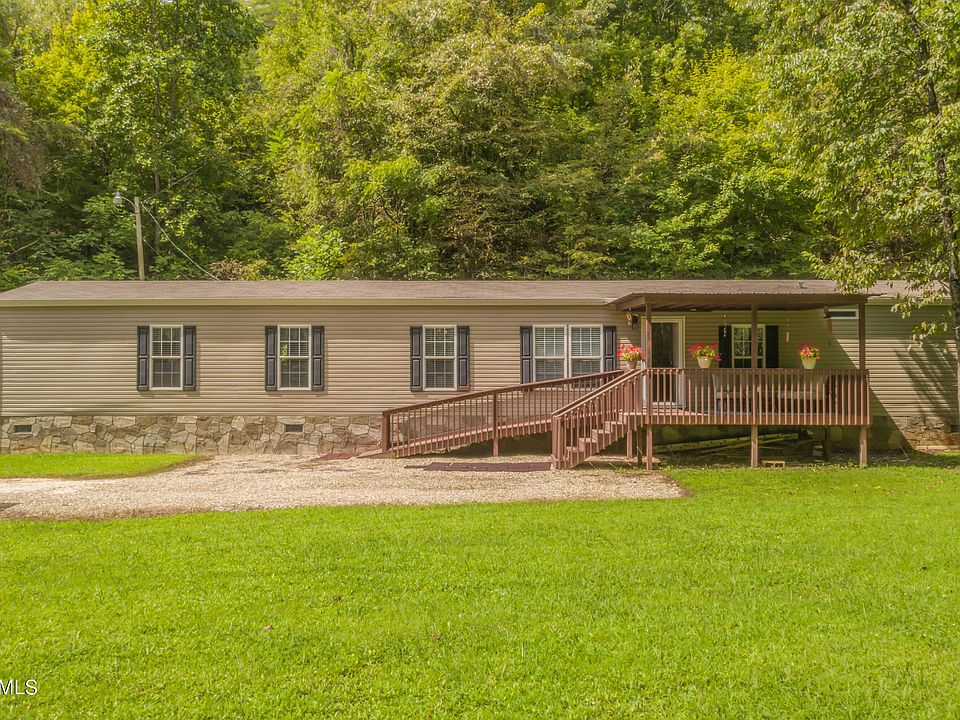 1st image of 890 Dawn Valley Way