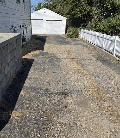 816 Walnut St — Photo 2