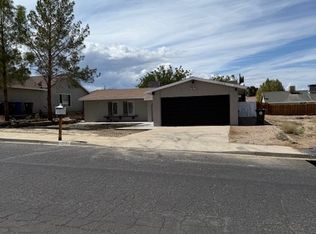 13772 Bel Air Dr, Victorville, CA 92395