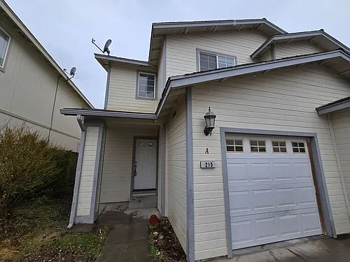 215 Meadowood Ct #A Photo 1