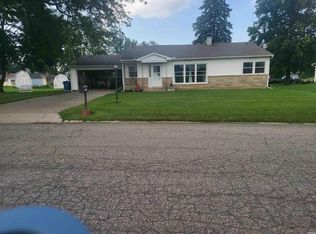 665 E Maple St, Bremen, IN 46506