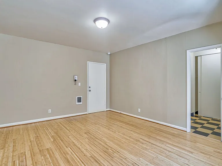 Winona Apartments! — Photo 19