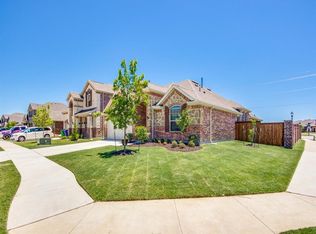 4548 Longfellow Ave, Aubrey, TX 76227