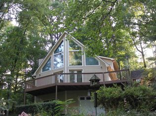 8781 Lake Dr, Snellville, GA 30039