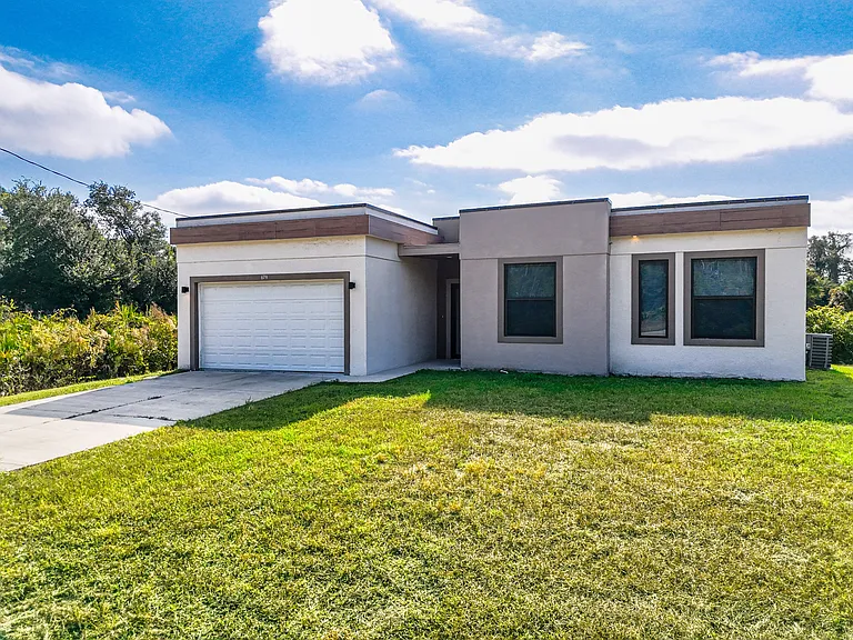 679 Windermere Dr — Photo 25