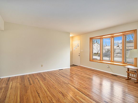5th image of 629 Archwood Dr