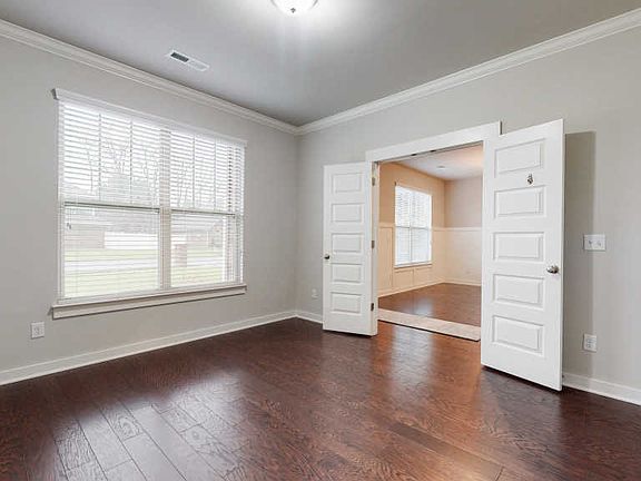 4th image of 1425 Blackman Woods Ct
