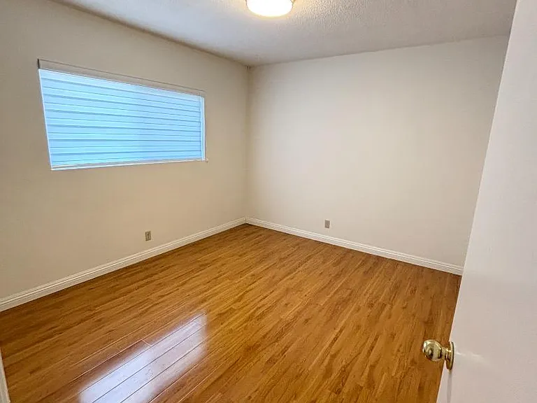 Unit Photo
