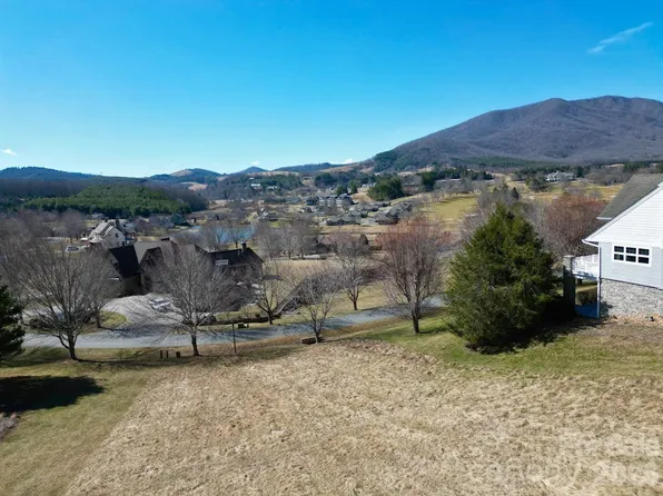 N Landing Dr #58, Jefferson, NC 28640