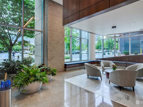 3rd image of 500 106th Avenue NE #1213