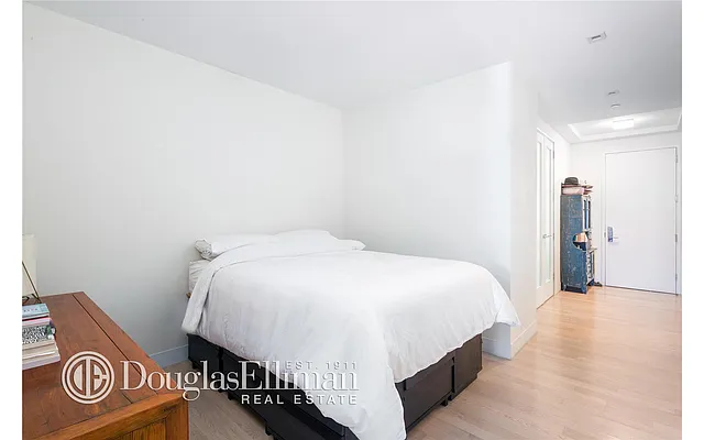 Rented by Douglas Elliman | media 4