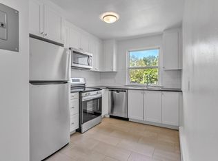 389 Yonge St #395-15, Kingston, ON K7M1G2