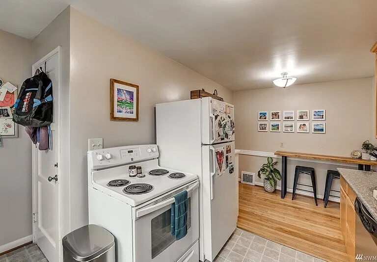 6041 5th Ave NW — Photo 10