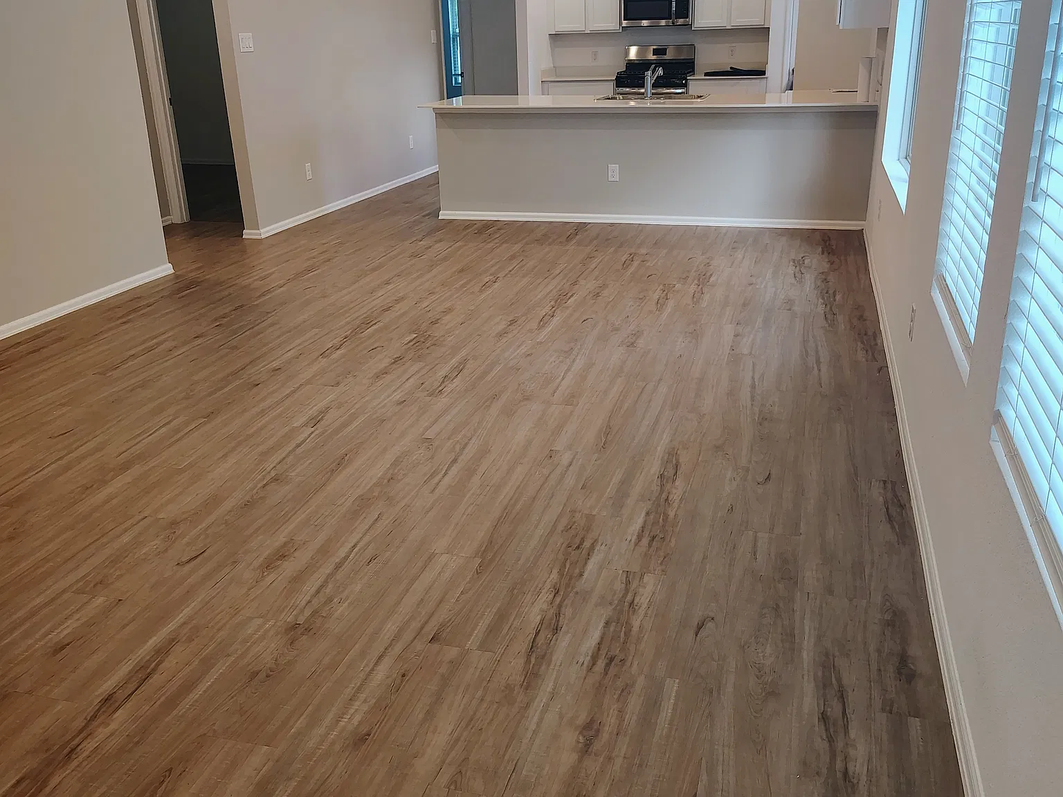 3 bed, 1701 sqft, $1,950 — Photo 4