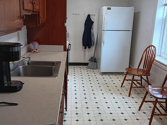 3rd image of 281 Nazareth Pike Floor 2
