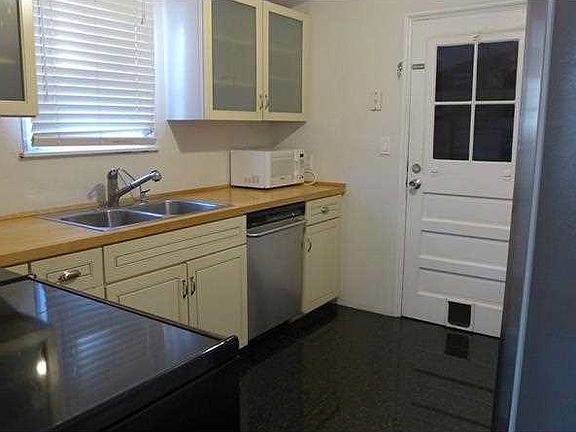 3rd image of 1636 NE 4th Ct