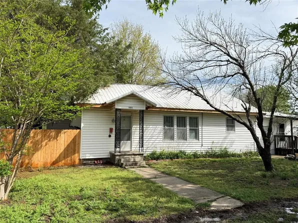 427 E Saint Louis Ave, Wetumka, OK 74883