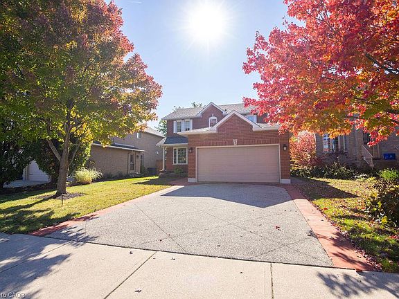 2nd image of 7 Falconridge Dr