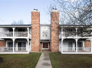 1095 Youngs Rd APT A, Williamsville, NY 14221