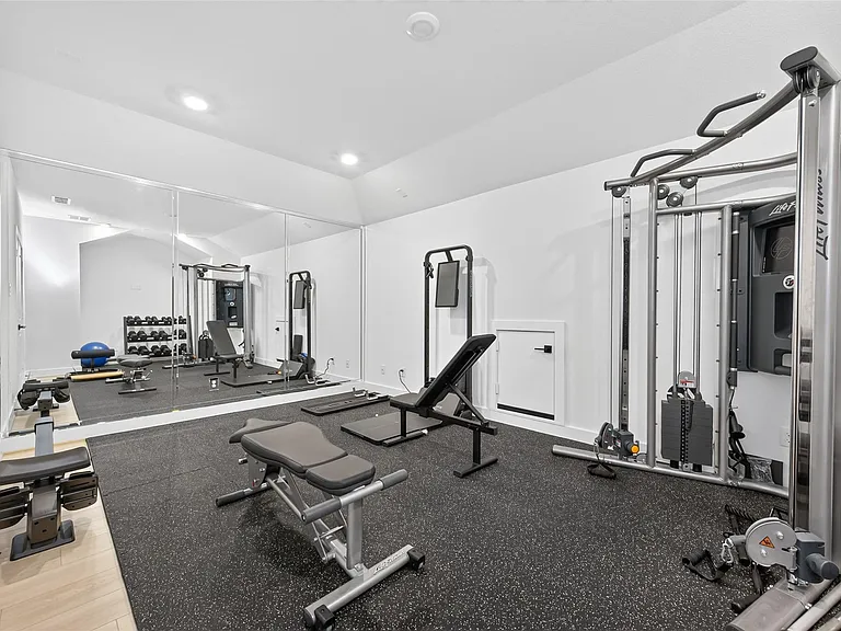 9623 Lakeside Arbor Way — Photo 32
