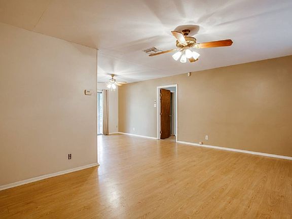 4th image of 3814 Briarhill
