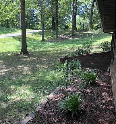 4th image of 495 Teton Ln