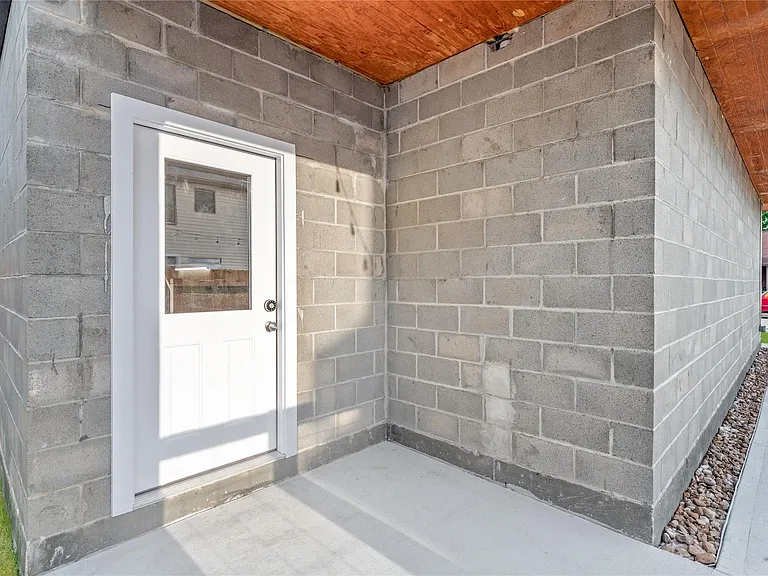 5623 Eskridge St #A — Photo 12