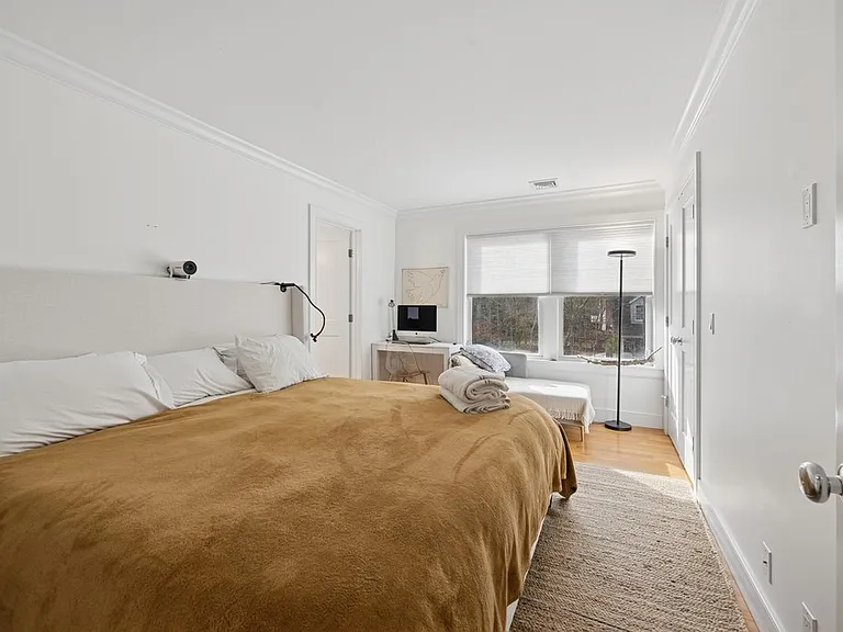 115 Park St — Photo 22