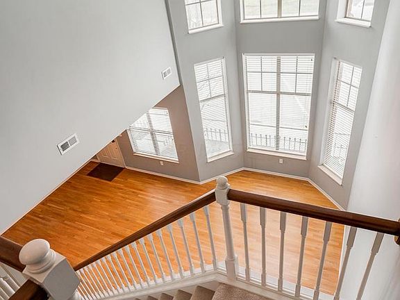2nd image of 696 Park St