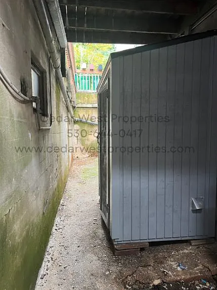 887 Reservoir Street — Photo 2