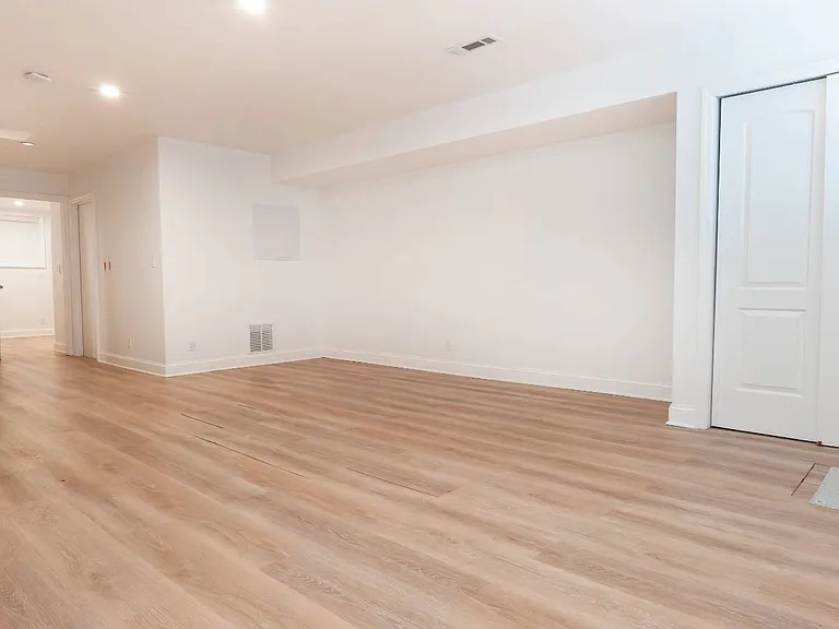 427 Pulaski St #1 — Photo 22