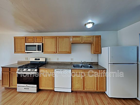 5th image of 1116 Evelyn Ln APT C