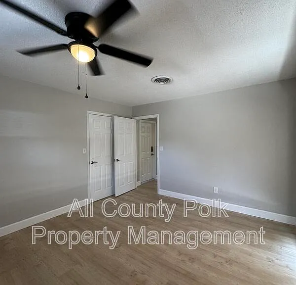 2255 E Helen Cir — Photo 27