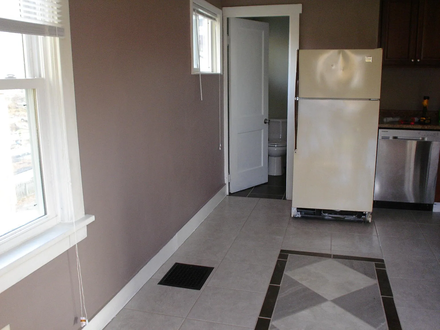1 bed, 550 sqft, $825 — Photo 3
