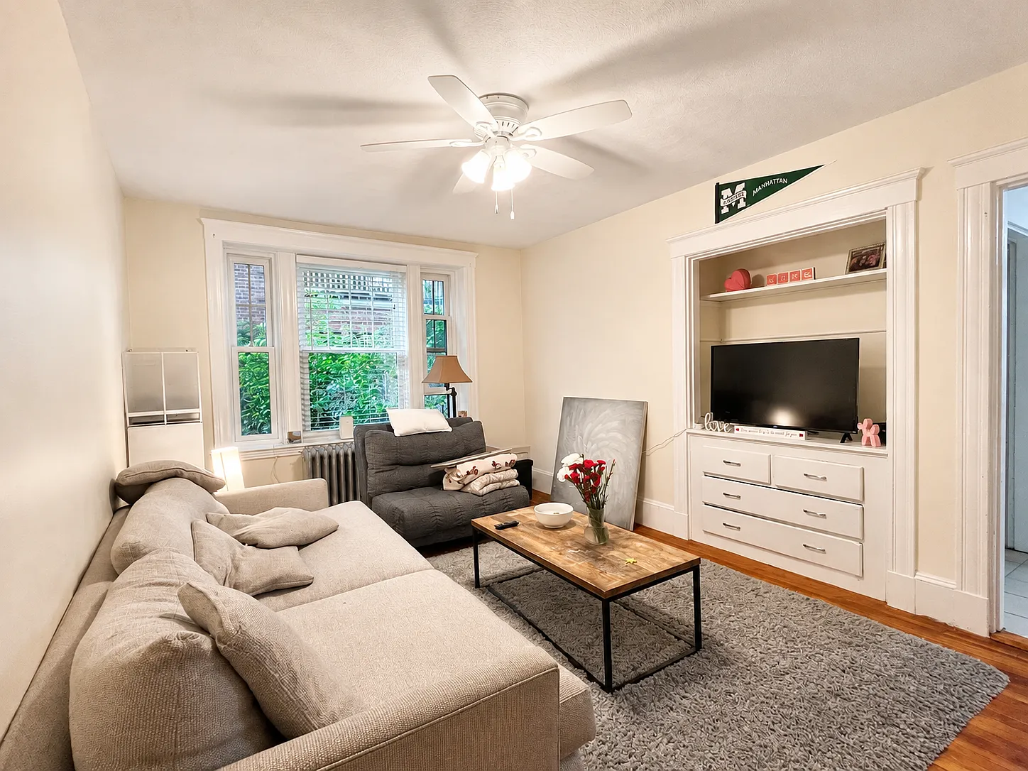 3 bed, 1350 sqft, $3,700 — Photo 4