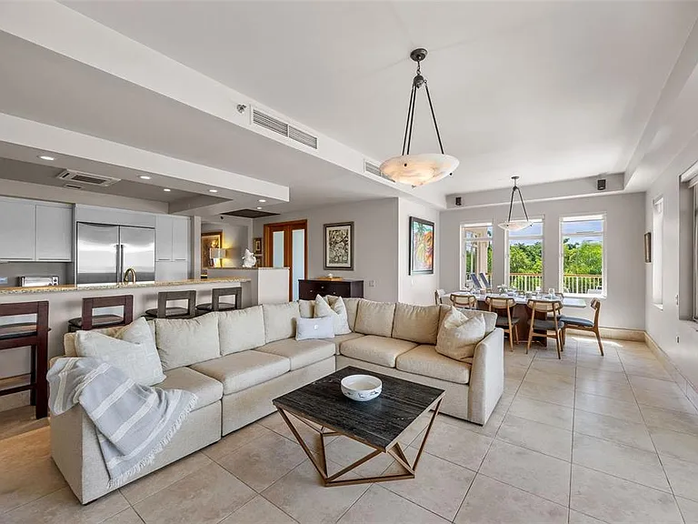 500 Plantation Village Dr #1201 — Photo 9
