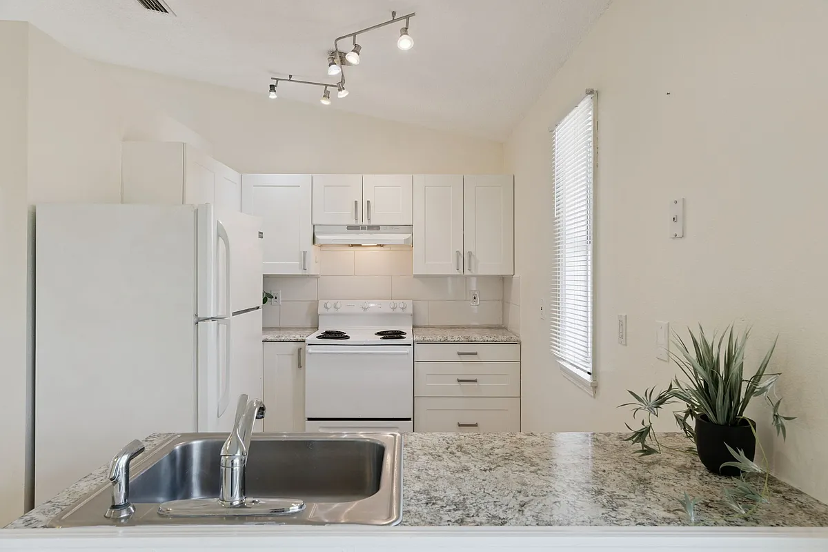 Building Photo - 212 Ridgecrest Loop #A
