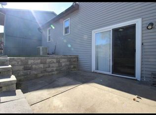 3 Starlight Ct, Bloomington, IL 61704