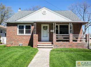 266 Oak Ave, Woodbridge, NJ 07095