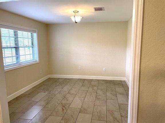 4th image of 10806 Kirkmead Dr