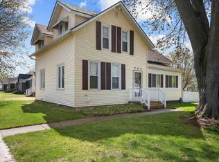 707 10th Ave, Durant, IA 52747