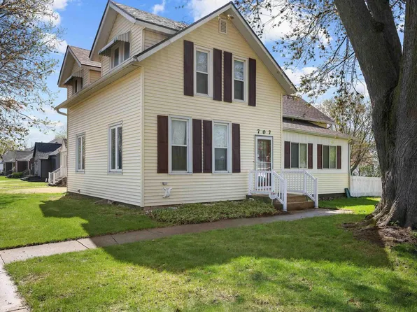 707 10th Ave, Durant, IA 52747