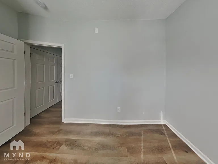 1920 Nigel Ct — Photo 20