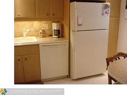 3rd image of 575 Oaks Ln APT 308