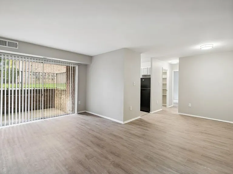 Briarwood Apartments — Photo 6