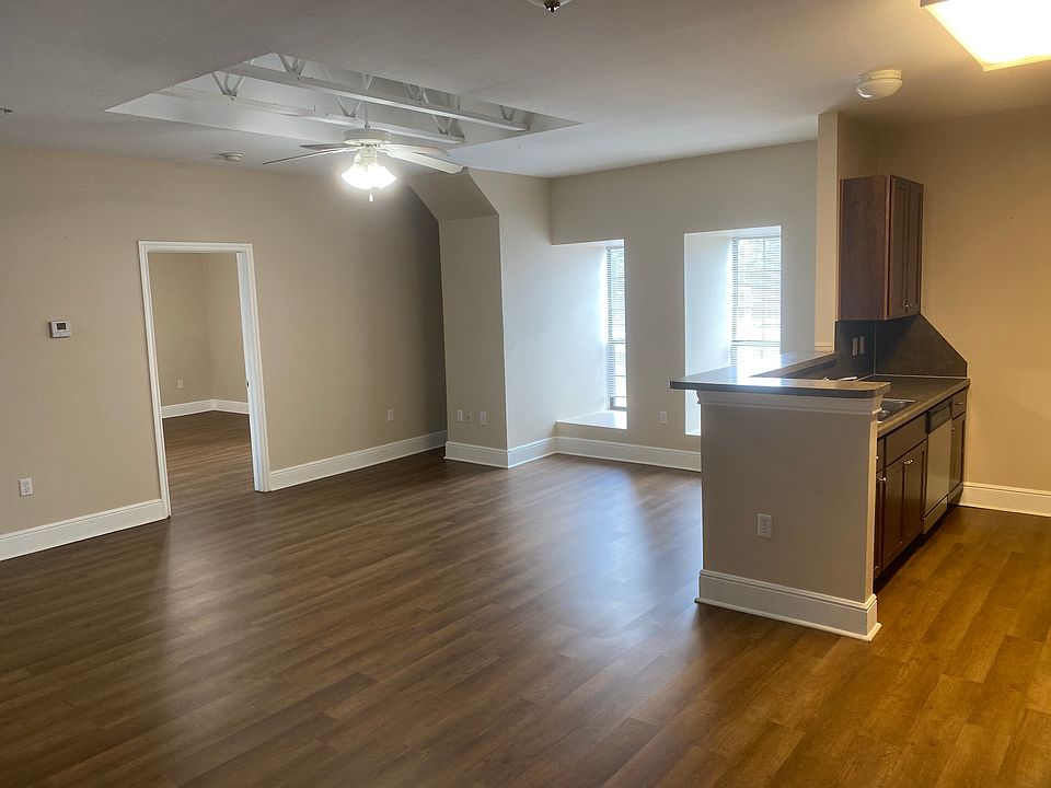 1st image of 2301 Midwestern Pkwy APT 212