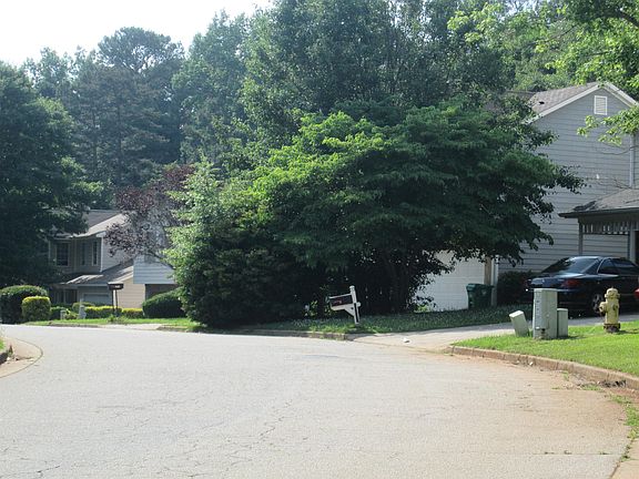 4th image of 1938 Corners Cir