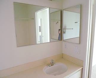 5th image of 3238 Berger Ave APT 4